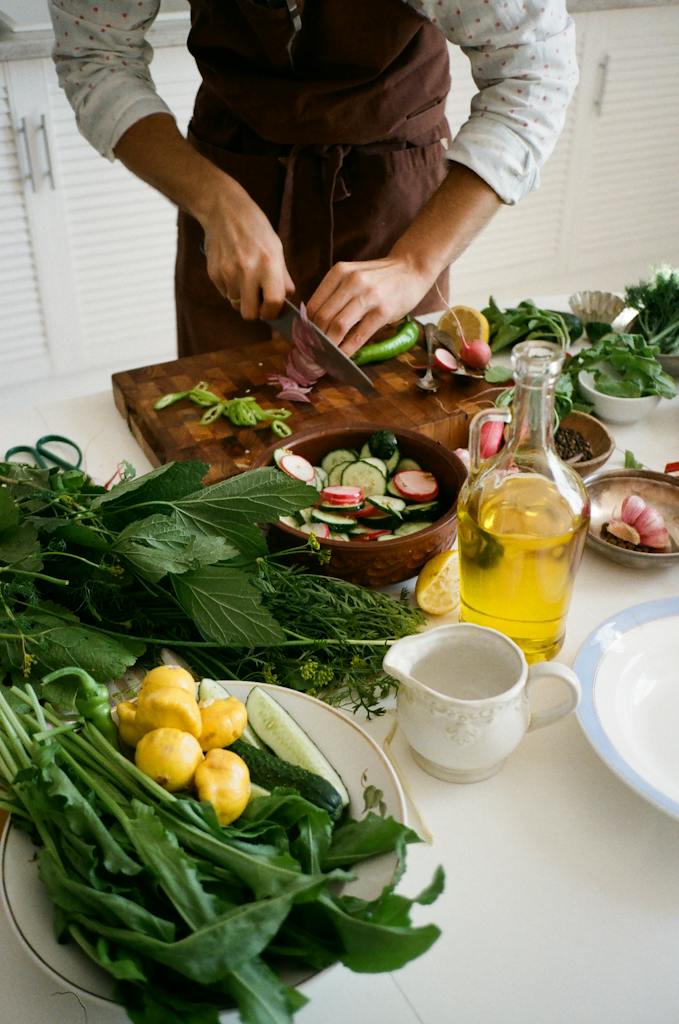 Vegetables on a cutting board for juicing.